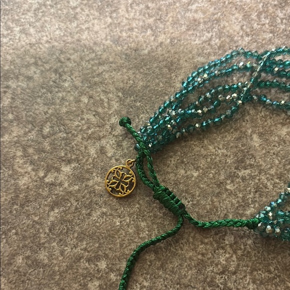 Felicity Elegant Green Beaded Bracelet with Gold Charm - Picture 2 of 3